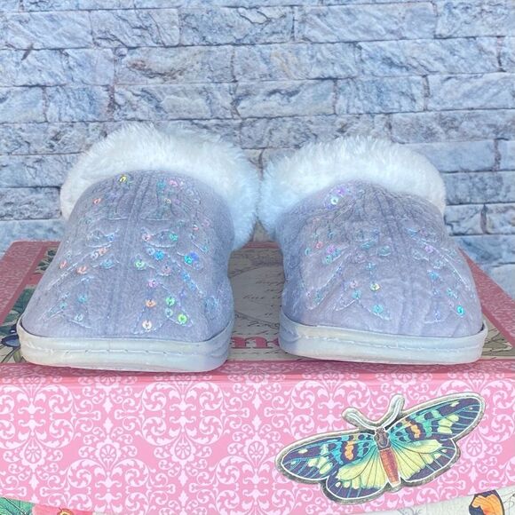Cozy Fuzzy Womens Slippers with Sequin Detail Slip On Style Size Small 5 - 6 - Picture 7 of 7
